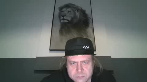 Snapshot of arthure944491 chatting on 11-22-25, 05:23 arthure944491 online show from 11-22-25, 05:23