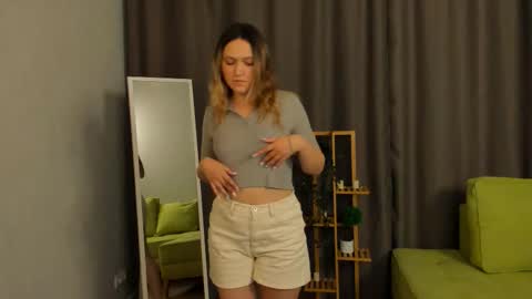 Sara online show from 09-18-25, 08:22