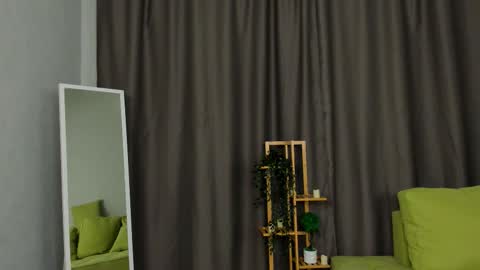 Sara online show from 09-23-25, 07:39