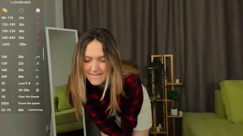 Sara online show from 09-25-25, 07:39