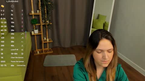 Sara online show from 09-28-25, 07:08