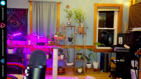 Artie Paints online show from 12-08-24, 12:51