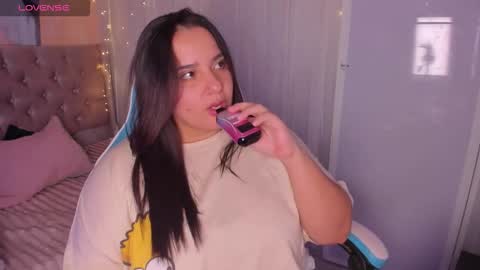 artmisa0519 online show from 10-22-25, 05:41