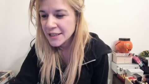 MIA online show from 01-31-25, 06:25