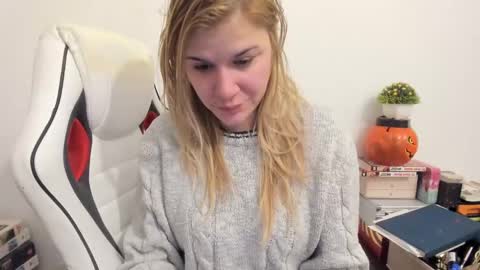 MIA online show from 02-17-25, 07:42