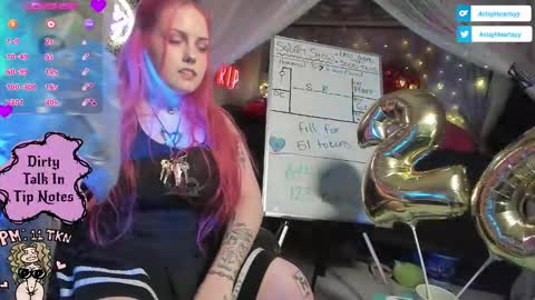 ArtsyHeartsyy online show from 10-11-25, 02:55