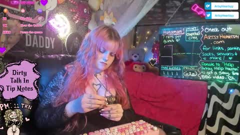 ArtsyHeartsyy online show from 12-02-25, 01:44