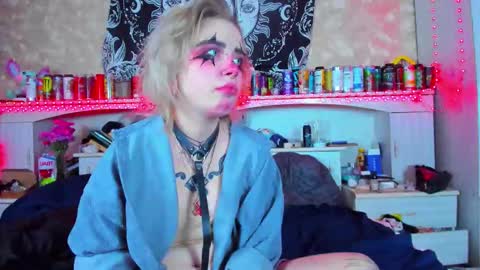Aru online show from 09-15-25, 07:03