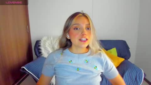 Snapshot of ary_cam230 chatting on 10-13-25, 09:48 Zahaara online show from 10-13-25, 09:48