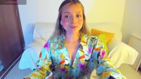 Snapshot of ary_cam230 chatting on 10-28-25, 10:12 Zahaara online show from 10-28-25, 10:12