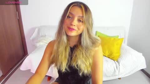 Snapshot of ary_cam230 chatting on 10-30-25, 09:26 Zahaara online show from 10-30-25, 09:26