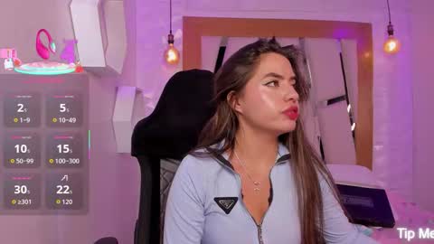 Ary Cooper online show from 12-22-25, 03:42