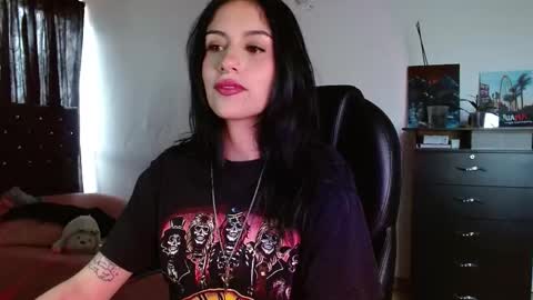 Snapshot of ary_pieerce chatting on 10-24-25, 09:55 Independent Model online show from 10-24-25, 09:55