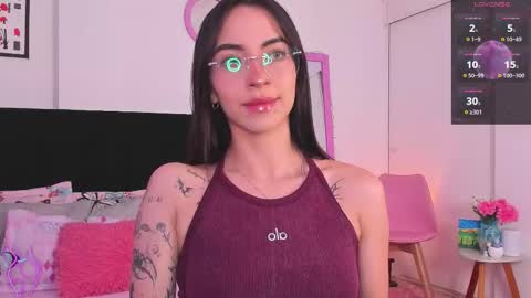 Snapshot of aryane_art_ chatting on 11-09-25, 09:24 carol online show from 11-09-25, 09:24