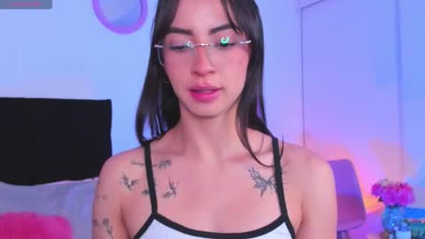 Snapshot of aryane_art_ chatting on 11-14-25, 12:09 carol online show from 11-14-25, 12:09