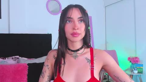 Snapshot of aryane_art_ chatting on 11-16-25, 10:15 carol online show from 11-16-25, 10:15