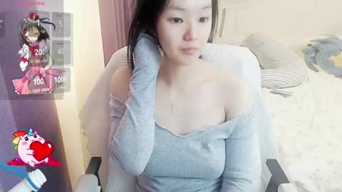 Lily online show from 11-05-25, 03:28