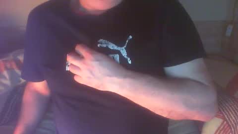 Snapshot of as3ix chatting on 12-17-25, 02:01 as3ix online show from 12-17-25, 02:01