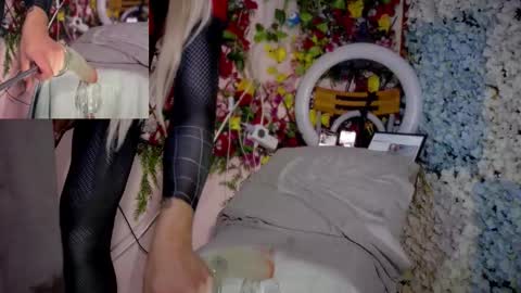 Snapshot of asami_y chatting on 10-31-25, 04:57 Asami online show from 10-31-25, 04:57