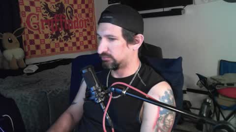 devilPup75 online show from 10-23-25, 02:55