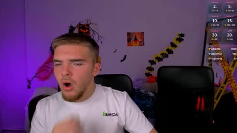 ash_raven_ online show from 10-21-25, 07:36