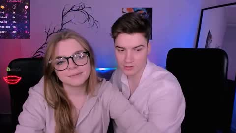 ash_raven_ online show from 11-06-25, 09:26