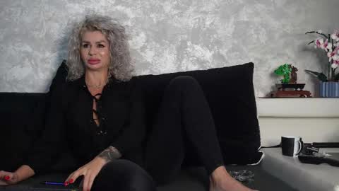 Asha online show from 11-20-25, 09:31