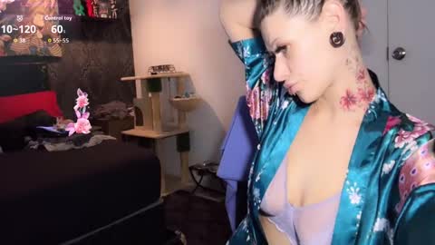 ashenroe online show from 02-12-26, 12:00