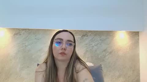 Snapshot of ashkey_bennet chatting on 11-20-25, 04:45 Asley Bennet online show from 11-20-25, 04:45