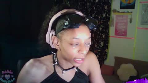 Snapshot of ashledaniella chatting on 01-28-25, 01:08 Ashle online show from 01-28-25, 01:08