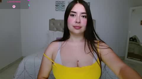 Snapshot of ashley33_ chatting on 09-12-25, 11:37 Ashley online show from 09-12-25, 11:37