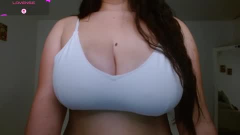 Snapshot of ashley33_ chatting on 10-03-25, 09:12 Ashley online show from 10-03-25, 09:12