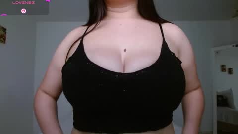 Snapshot of ashley33_ chatting on 10-15-25, 11:16 Ashley online show from 10-15-25, 11:16