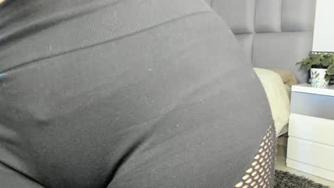 Carolina  online show from 12-11-24, 01:47