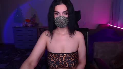   Yasmina   online show from 01-15-25, 03:22