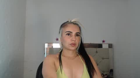 ashley__tylor online show from 01-15-25, 09:45