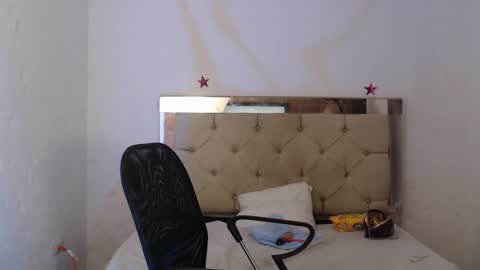 ashley__tylor online show from 02-04-25, 06:04