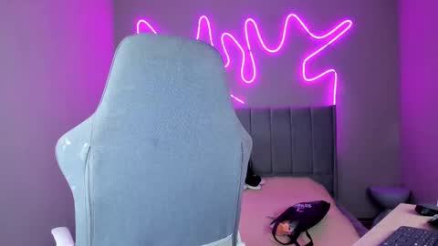 ASHLEY online show from 10-10-25, 06:45