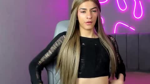 ASHLEY online show from 10-16-25, 06:47