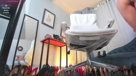 Snapshot of ashley_leon_ chatting on 11-30-25, 09:52 ashley_leon_ online show from 11-30-25, 09:52