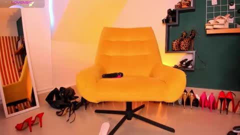 Snapshot of ashley_leon_ chatting on 02-25-26, 02:37 ashley_leon_ online show from 02-25-26, 02:37