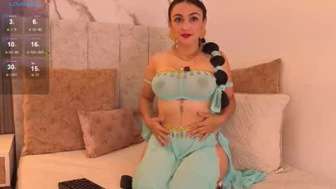 Camila online show from 10-31-25, 08:32