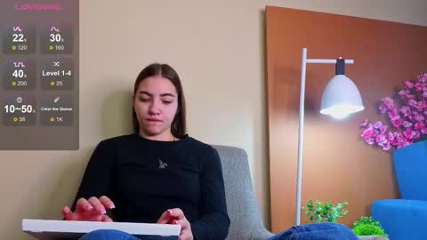 Ashle online show from 10-17-25, 04:15