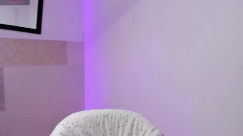 Snapshot of ashleybazan1 chatting on 03-04-26, 02:56 Ashley online show from 03-04-26, 02:56