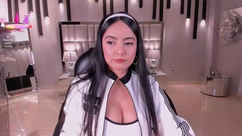 Ashley Jhonson  online show from 10-26-25, 11:38