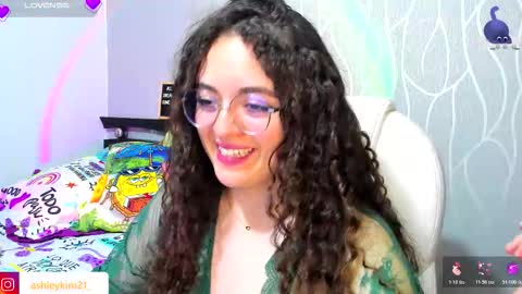 .. Ashley .. online show from 10-24-25, 12:41