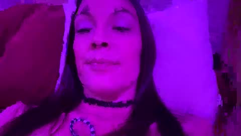 Snapshot of ashleyshyne69 chatting on 12-28-24, 07:11 Ashley online show from 12-28-24, 07:11