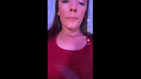 Snapshot of ashleyshyne69 chatting on 10-30-25, 01:18 Ashley online show from 10-30-25, 01:18