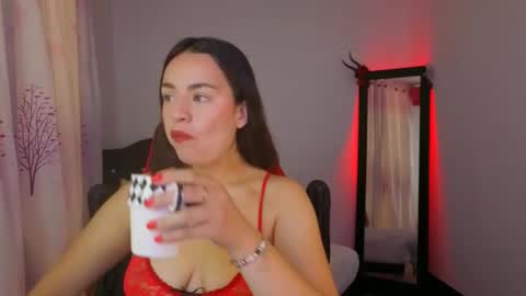 Snapshot of ashleyt1998 chatting on 02-22-26, 01:09 ASHLEY online show from 02-22-26, 01:09