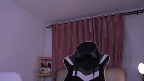 Ashley Lauren online show from 11-25-25, 09:42